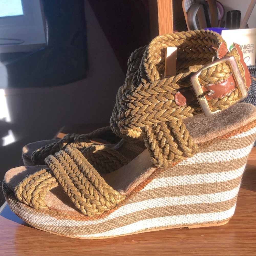 ARDENE | Platform Sandals | Striped | Size 6/36